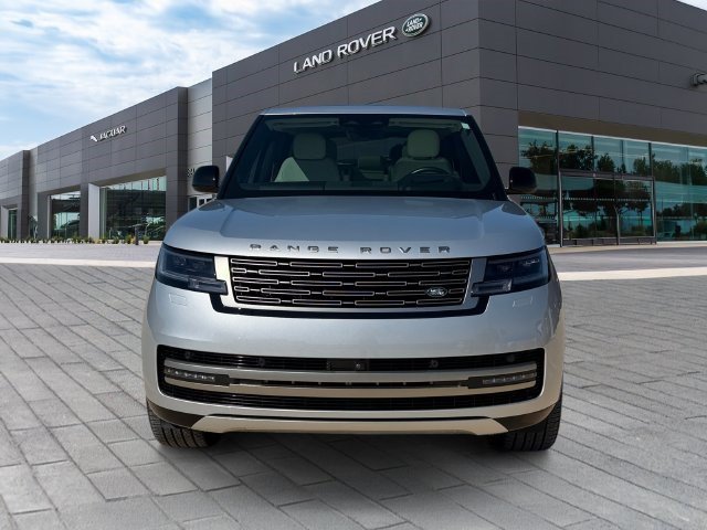 Used 2024 Land Rover Range Rover SE AWD/4WD image 8
