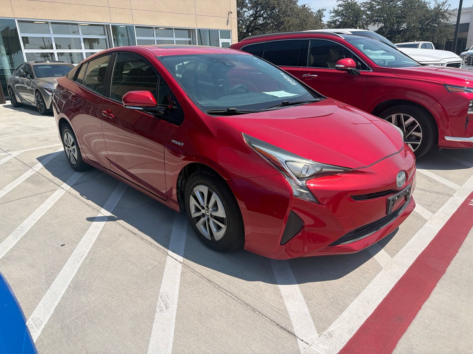 Used 2016 Toyota Prius Three w/ Advanced Technology Package FWD video 3