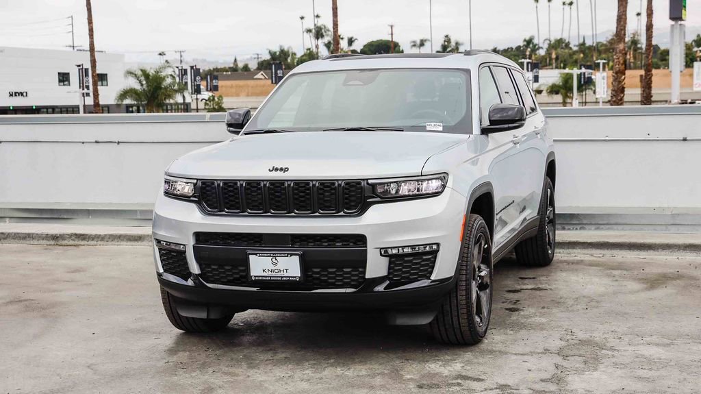 New 2025 Jeep Grand Cherokee L Limited w/ Black Appearance Package image 4