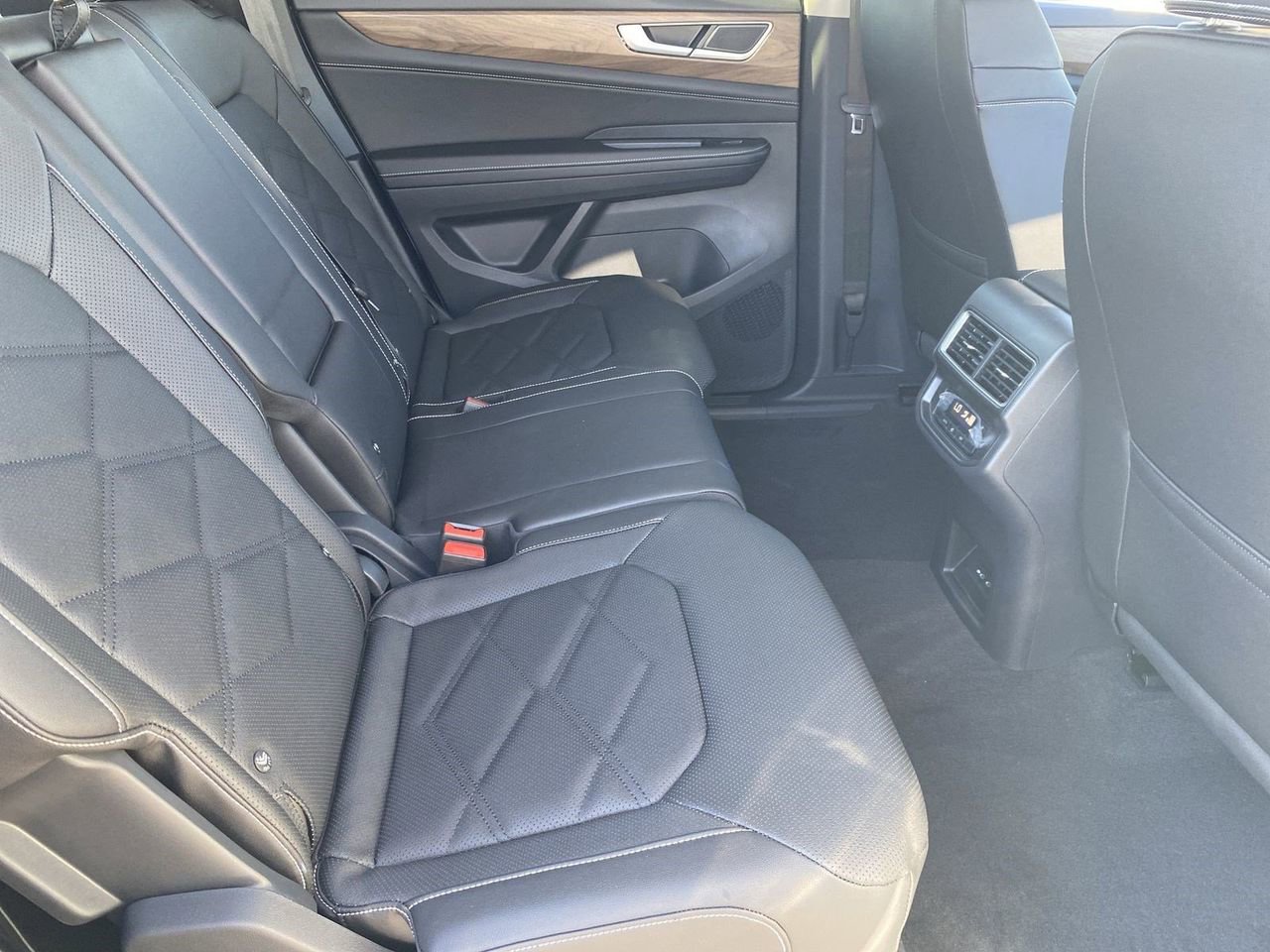 New 2026 Volkswagen Atlas SE image 8