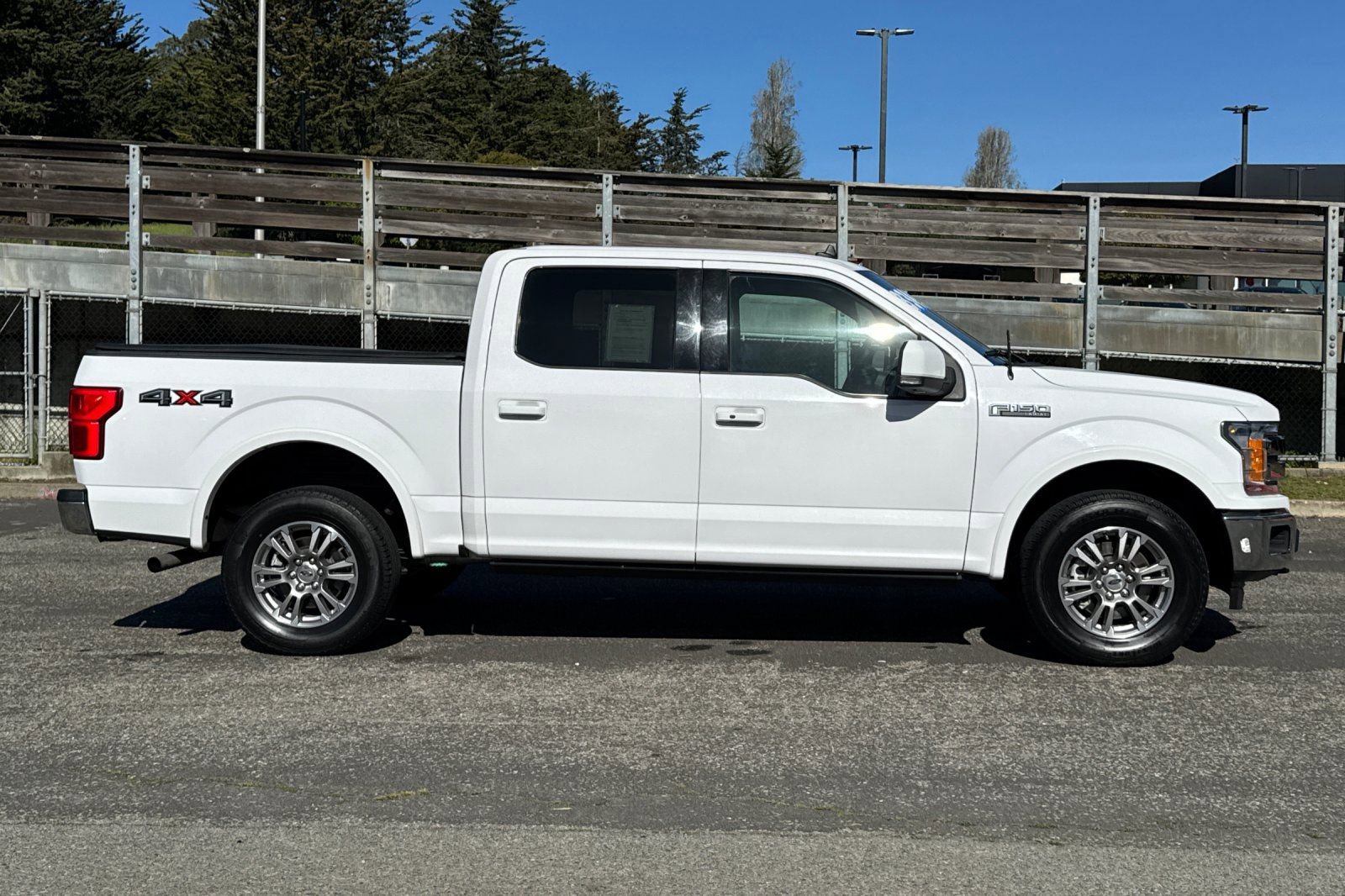 Used 2020 Ford F150 Lariat image 3