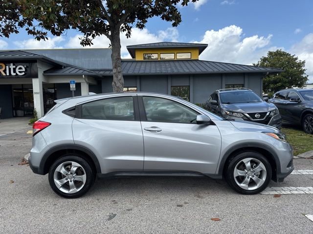 Used 2020 Honda HR-V LX image 8