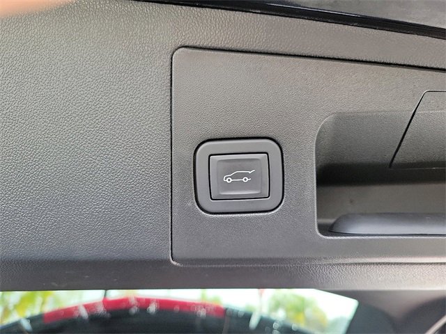 Used 2025 Cadillac XT5 Premium Luxury w/ Technology Package image 23