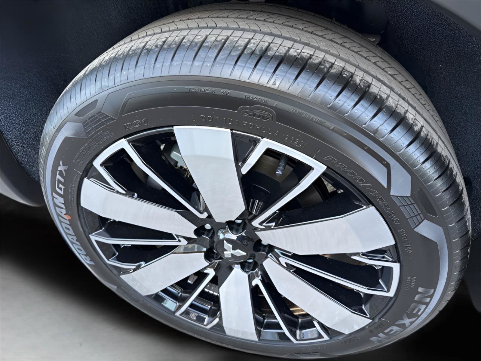 New 2026 Mitsubishi Outlander SE FWD image 14