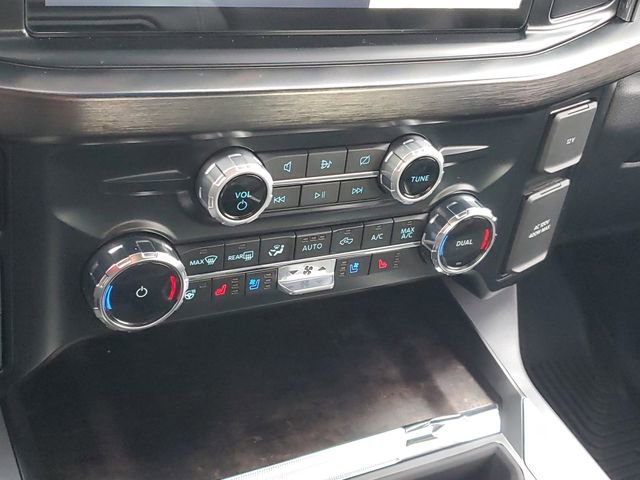 Used 2024 Ford F250 Lariat w/ Tremor Off-Road Package image 28