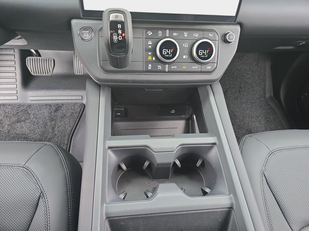 New 2026 Land Rover Defender 110 X-Dynamic SE AWD/4WD image 25