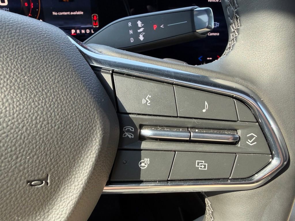 Used 2025 Chevrolet Suburban Premier image 18