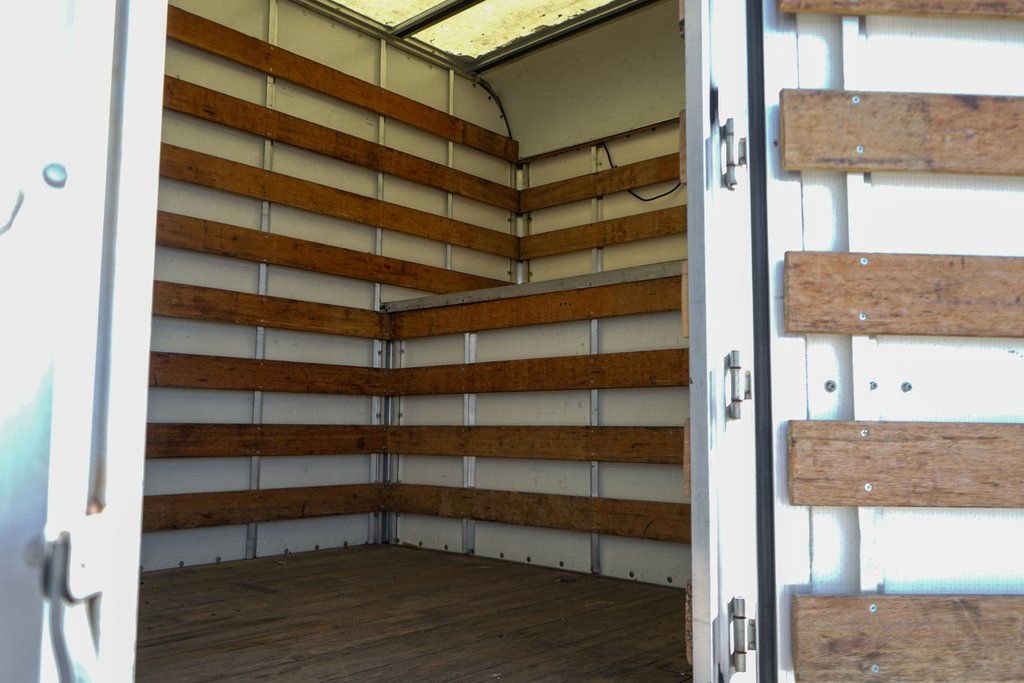 Used 2017 Ford F550 2WD Regular Cab Super Duty image 19