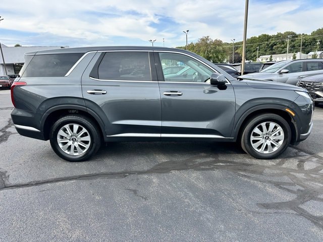 Used 2023 Hyundai Palisade SE image 4