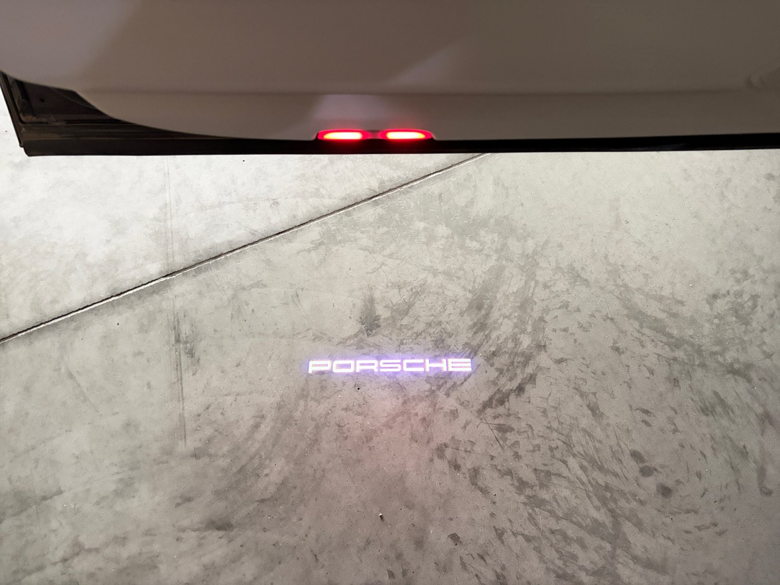 Certified 2023 Porsche Cayenne AWD/4WD image 43