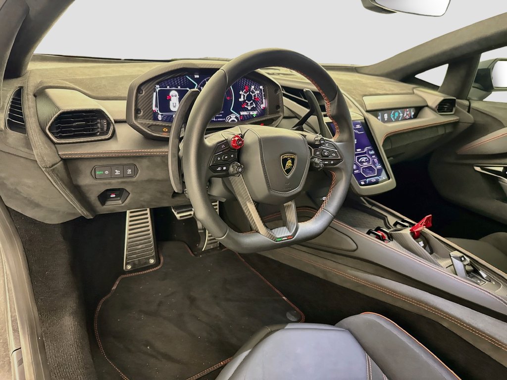 Used 2024 Lamborghini Revuelto AWD/4WD image 9