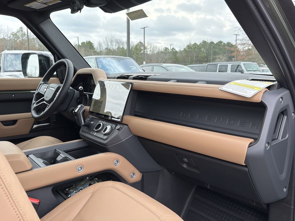 New 2026 Land Rover Defender 110 X-Dynamic SE image 17