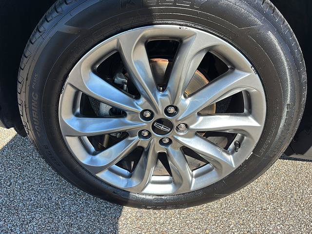 Used 2022 Lincoln Corsair AWD w/ Premium Package image 9