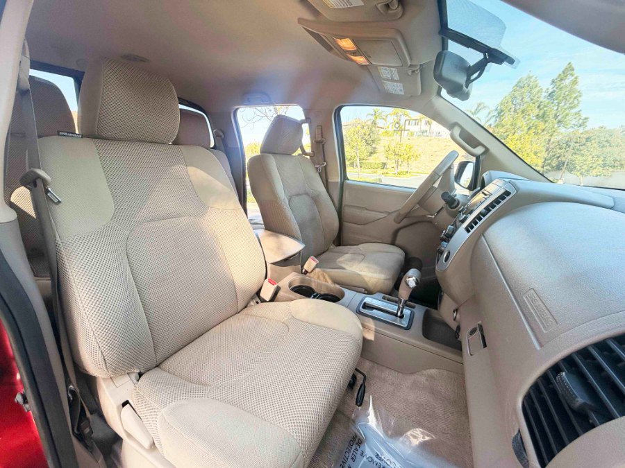 Used 2015 Nissan Frontier SV w/ SV Value Truck Package image 29