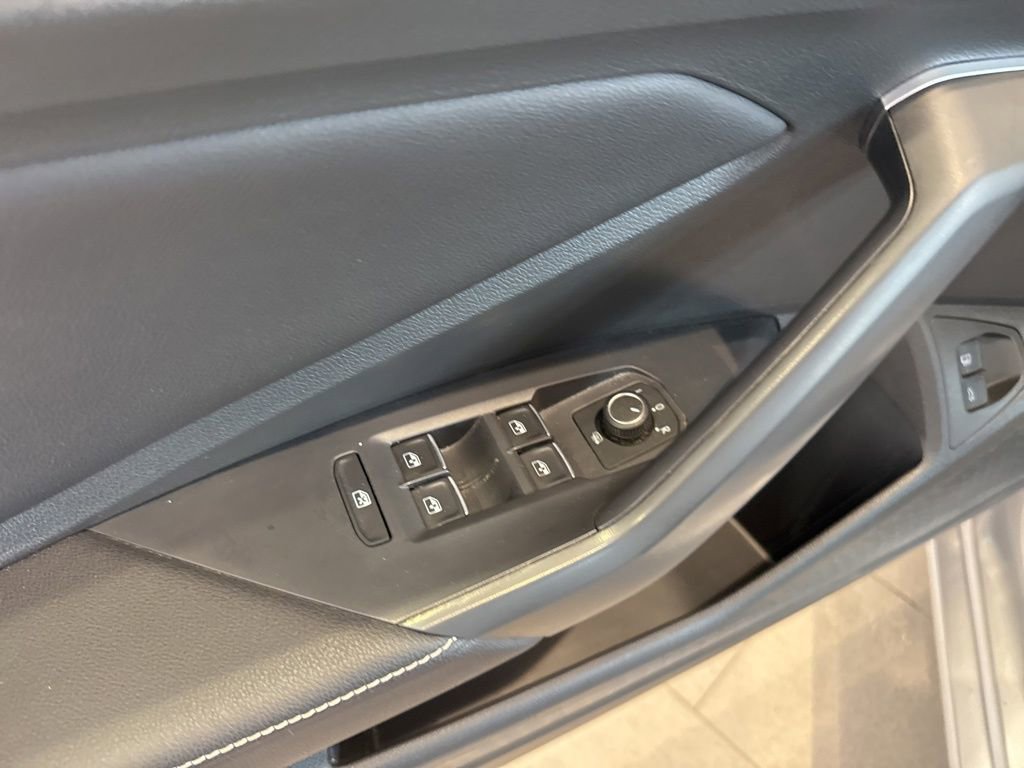 Used 2023 Volkswagen Jetta SE image 18