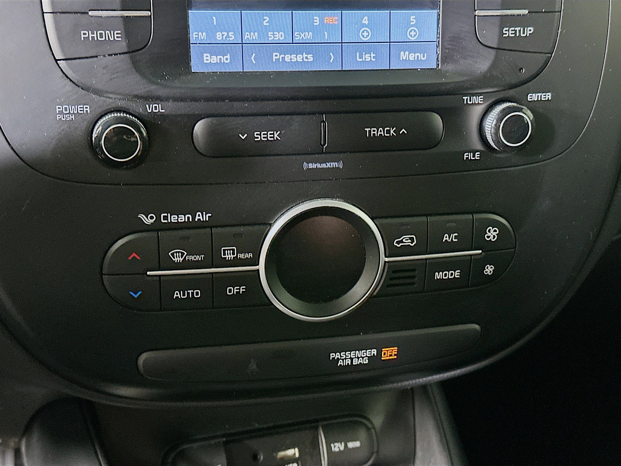 Used 2017 Kia Soul + image 23