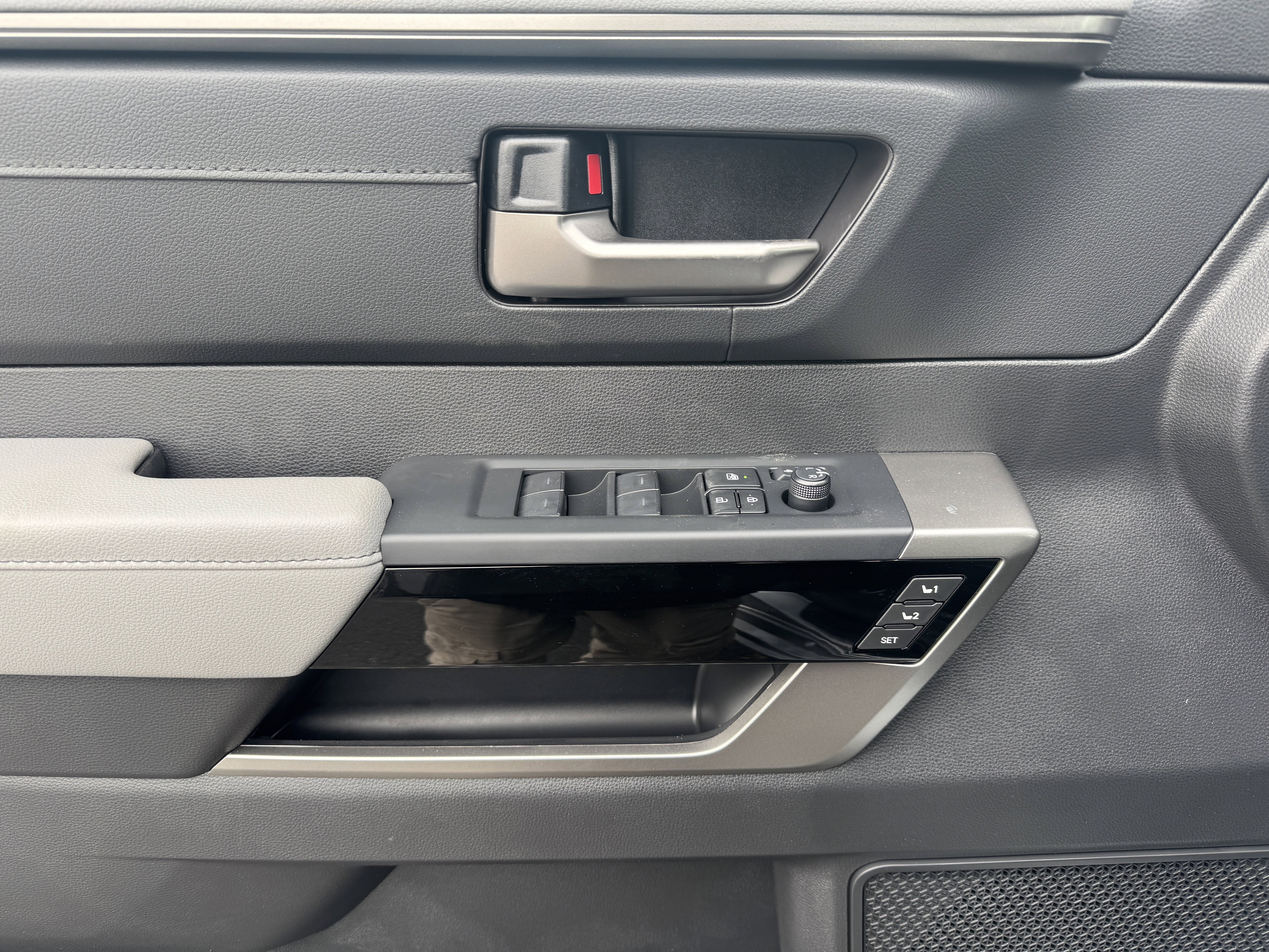 New 2026 Toyota Tundra Limited image 9