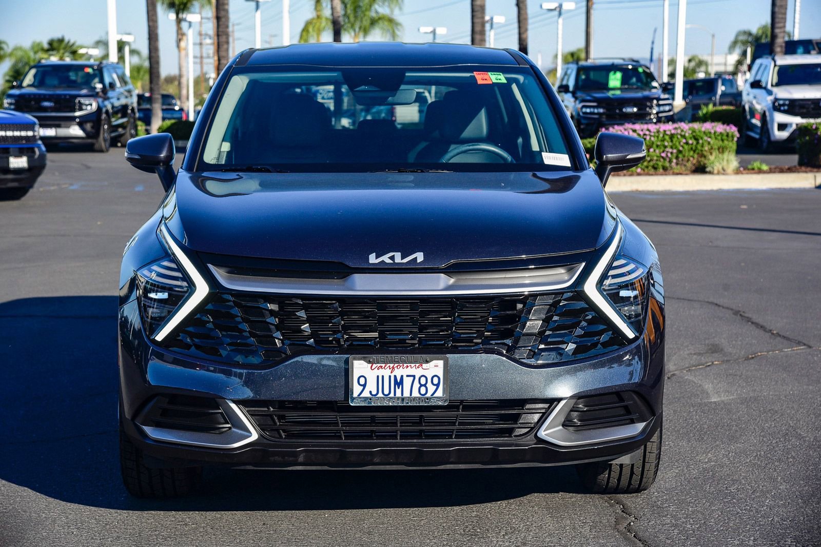 Used 2024 Kia Sportage EX FWD image 2