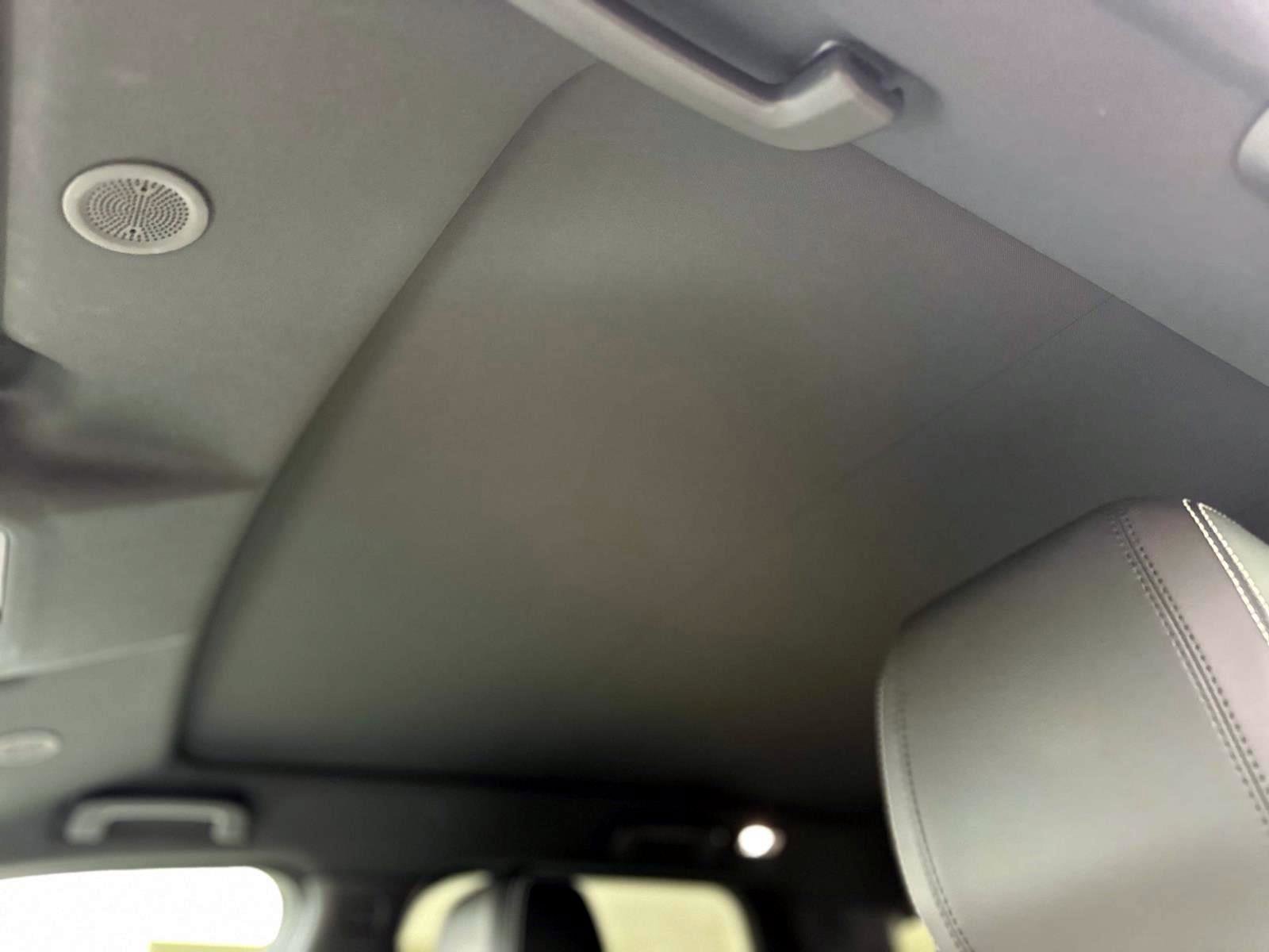 New 2025 Land Rover Discovery Sport Dynamic SE image 26