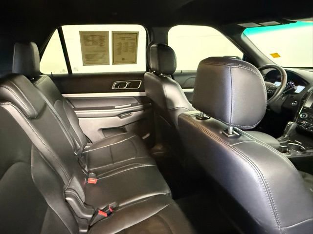 Used 2017 Ford Explorer XLT w/ Equipment Group 202A image 43