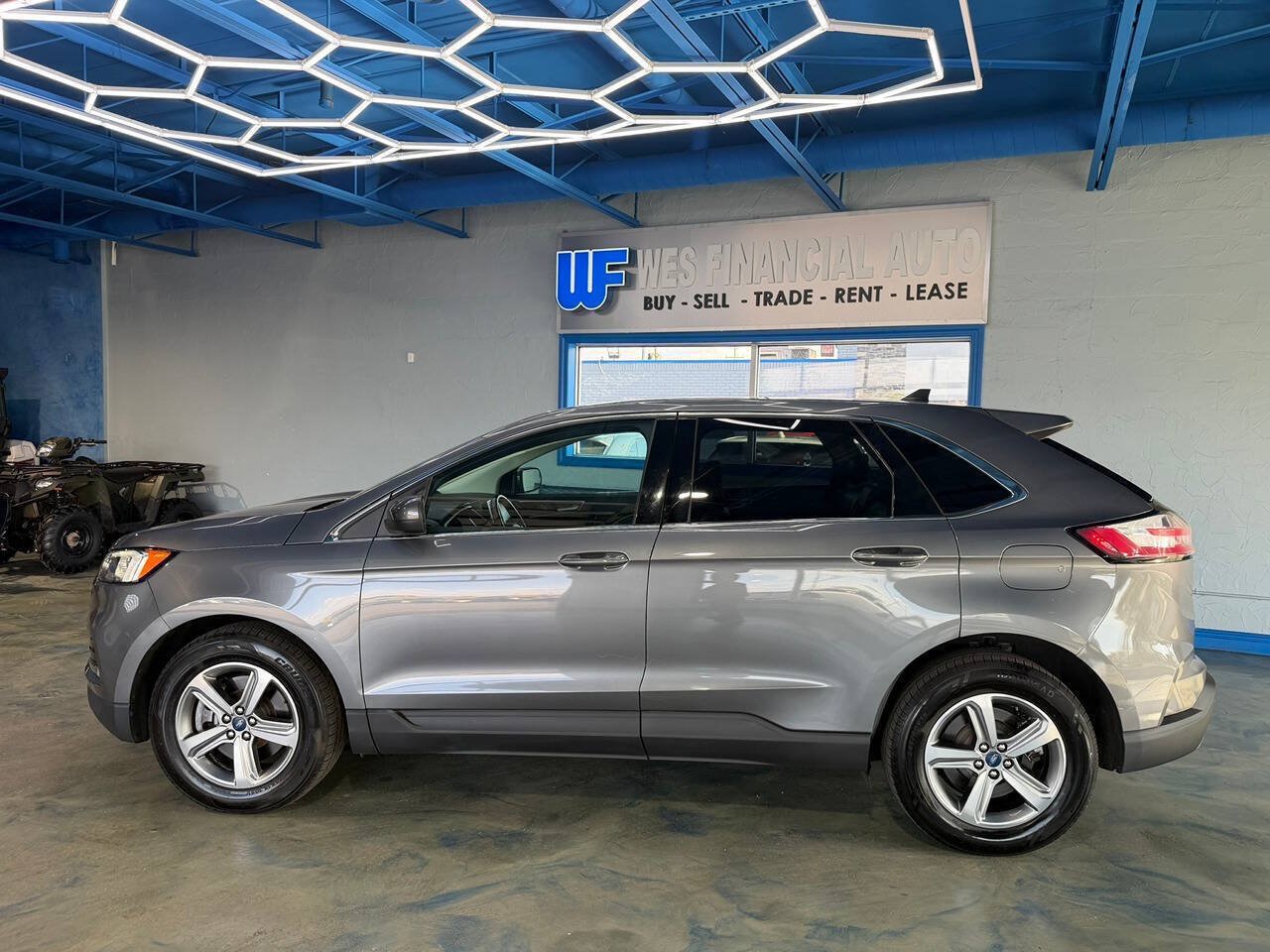 Used 2021 Ford Edge SEL w/ Convenience Package AWD/4WD image 3