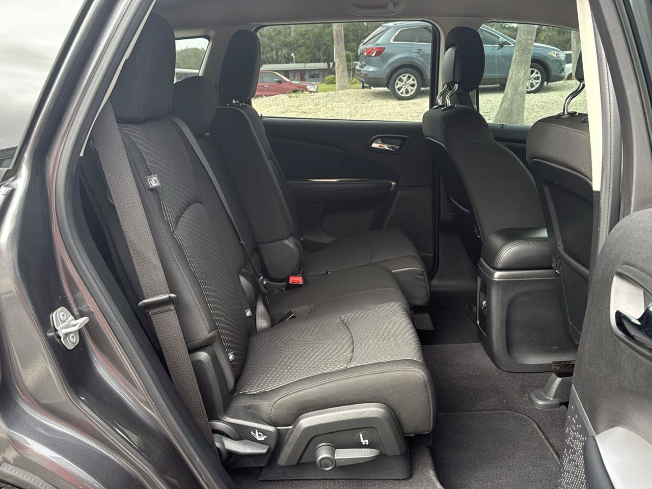 Used 2020 Dodge Journey SE w/ SE Popular Equipment Group FWD image 15