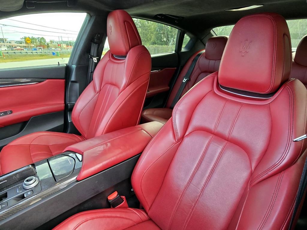 Used 2017 Maserati Quattroporte GTS GranSport image 23