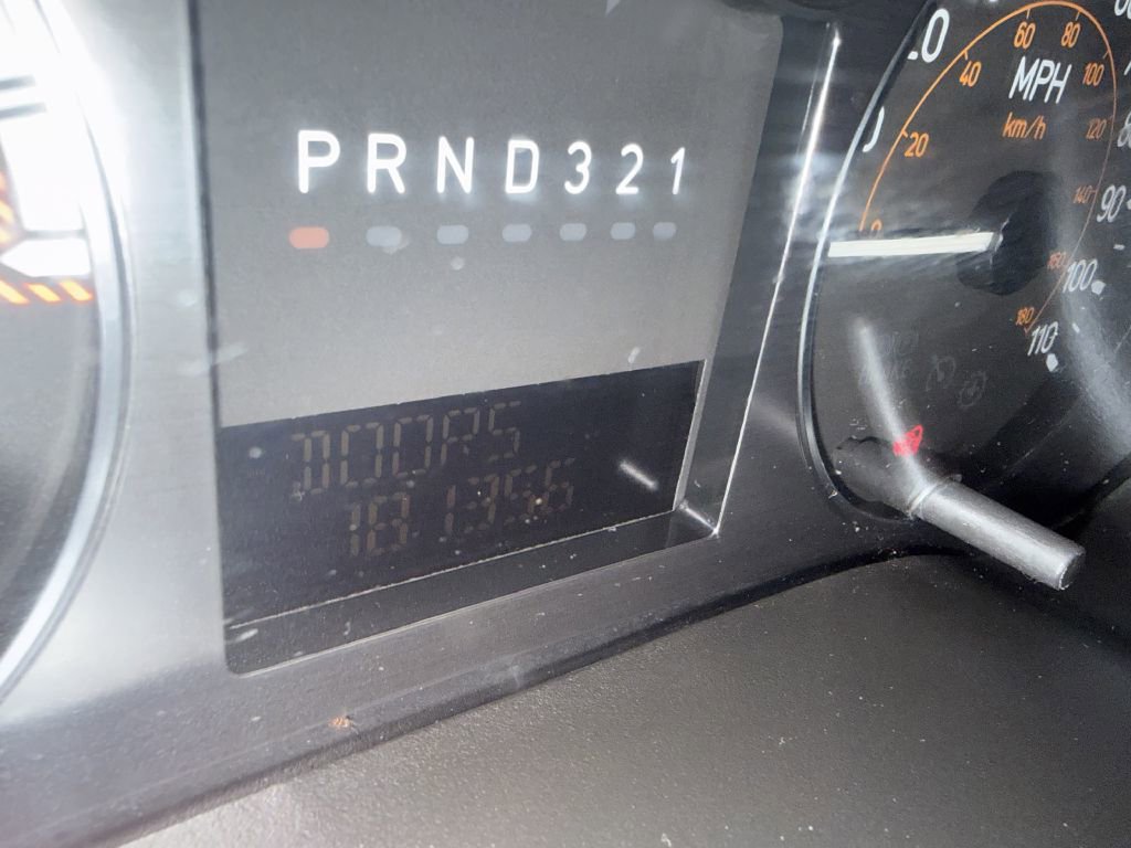 Used 2006 HUMMER H3 image 8