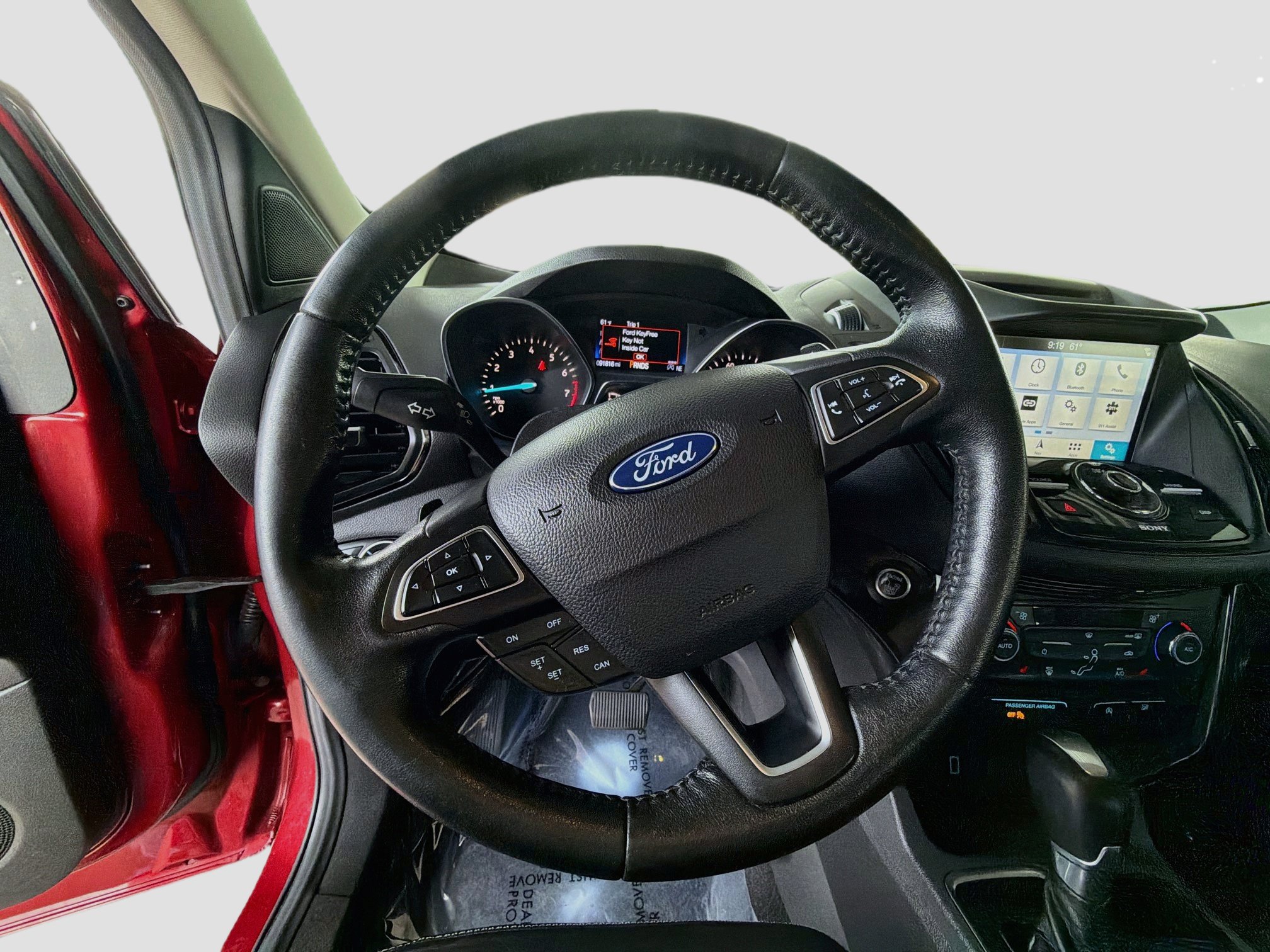 Used 2017 Ford Escape Titanium AWD/4WD image 17