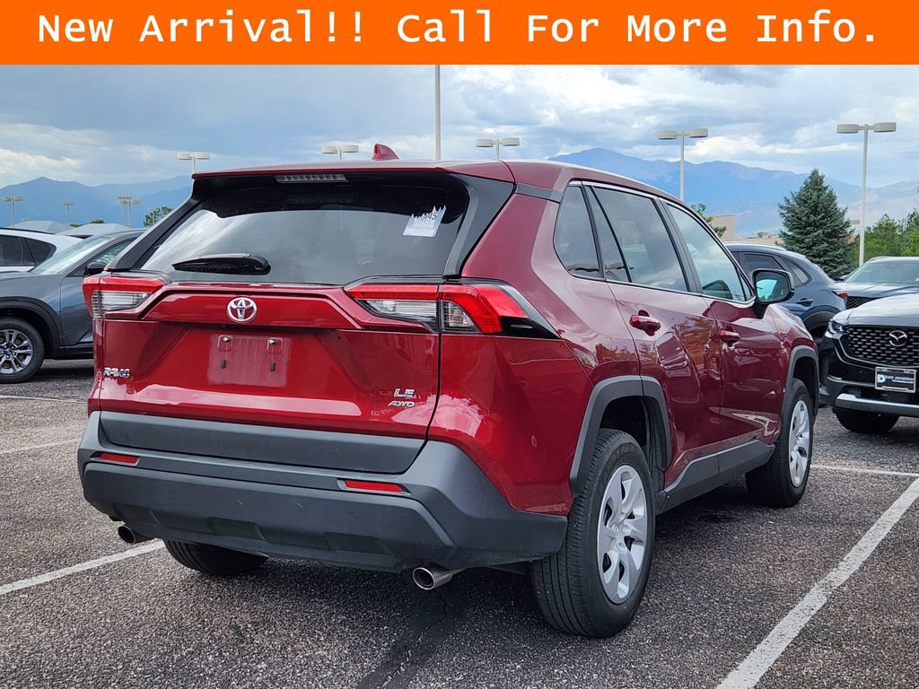Used 2025 Toyota RAV4 LE AWD/4WD image 8