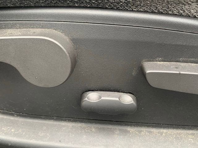 Used 2010 Chevrolet Impala LT w/ Convenience Package FWD image 4
