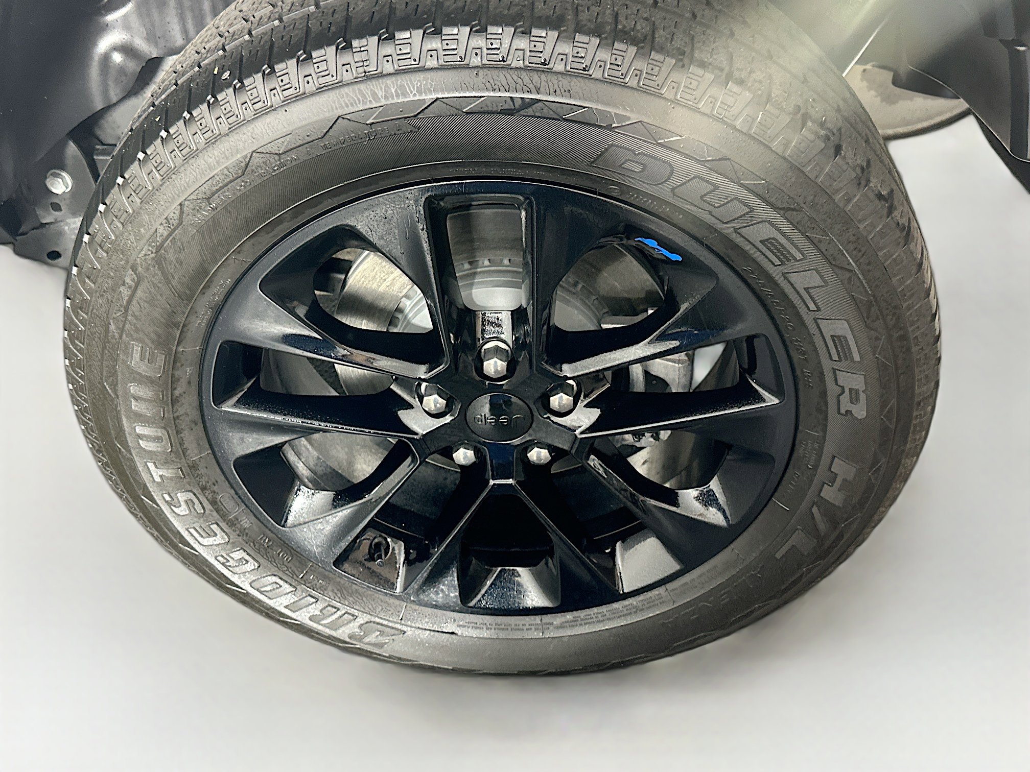 Used 2023 Jeep Wrangler Sahara w/ Cold Weather Group image 11