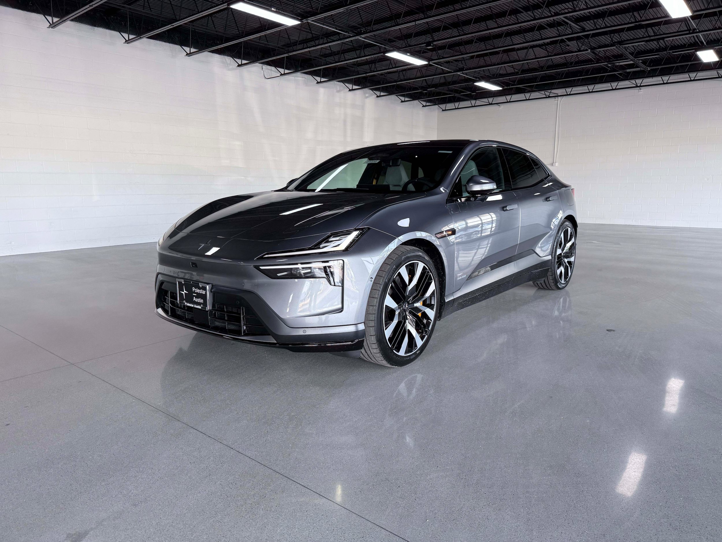 New 2026 Polestar Polestar 4 w/ Performance Pack AWD/4WD image 2