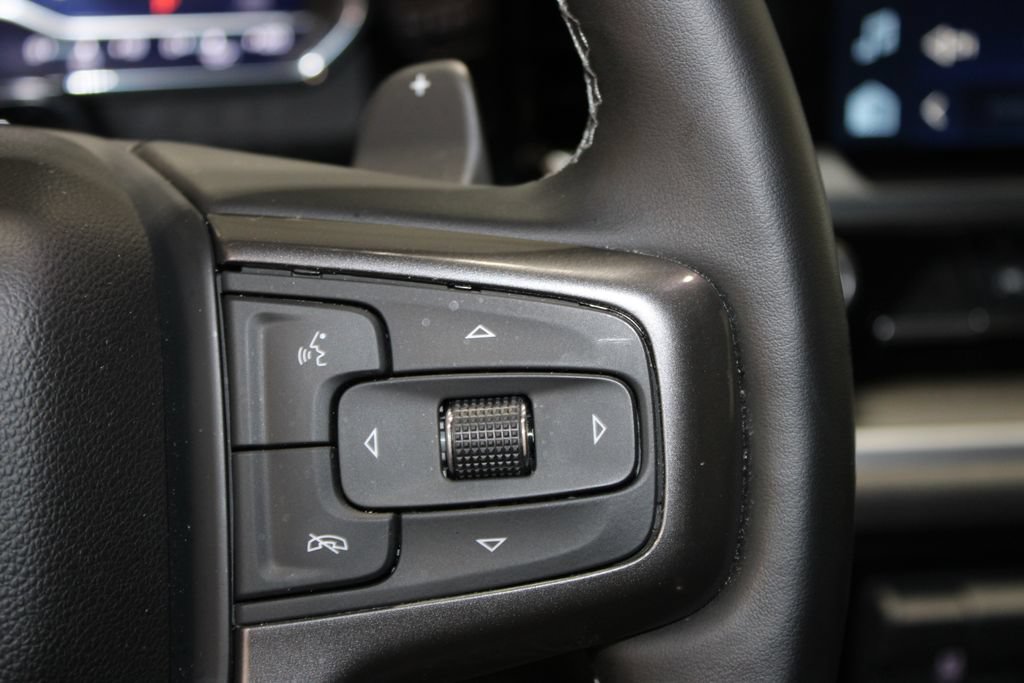 Used 2025 Chevrolet Silverado 1500 High Country AWD/4WD image 40