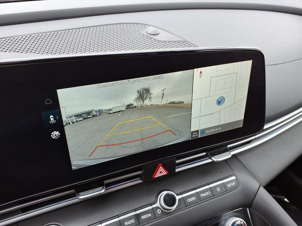 Used 2024 Hyundai Elantra SEL FWD image 10