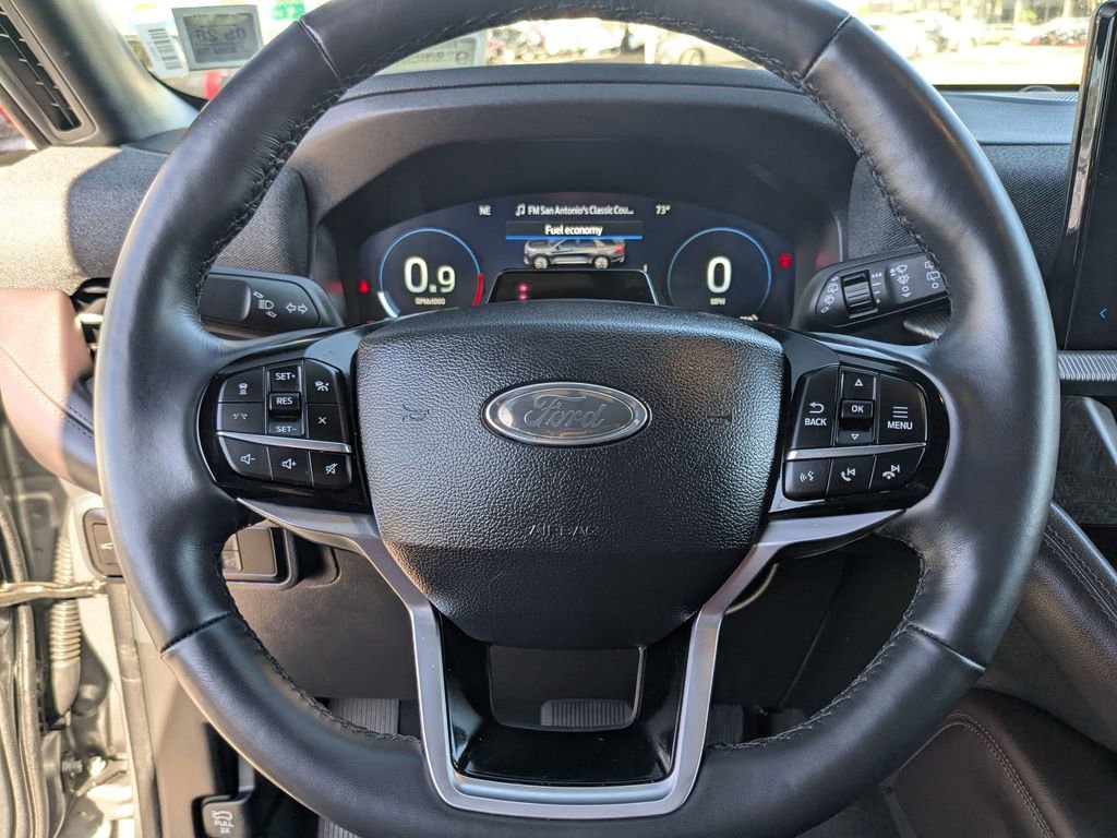 Used 2025 Ford Explorer Platinum w/ LUX Leather Package image 17