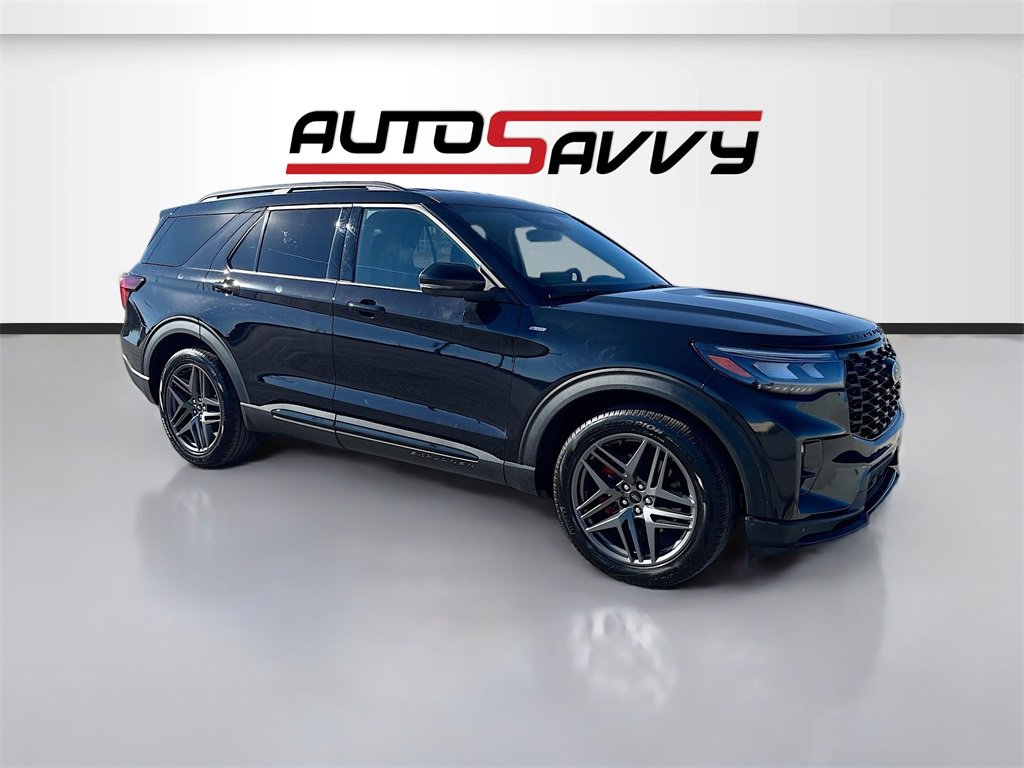 Used 2025 Ford Explorer ST-Line w/ Premium Package image 1