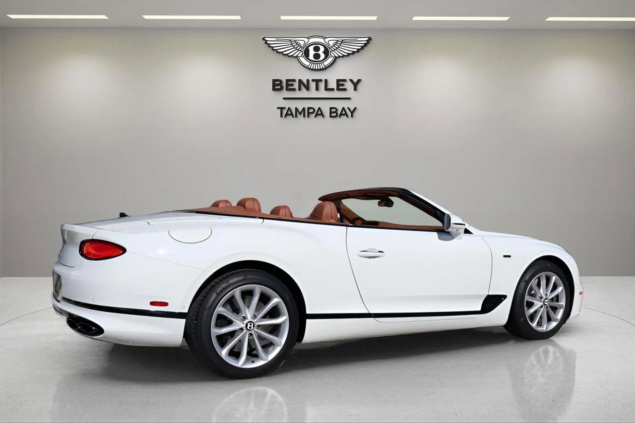 Used 2024 Bentley Continental GT image 11