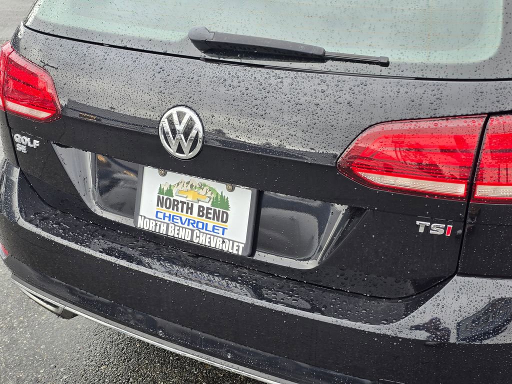 Used 2018 Volkswagen Golf SE image 13