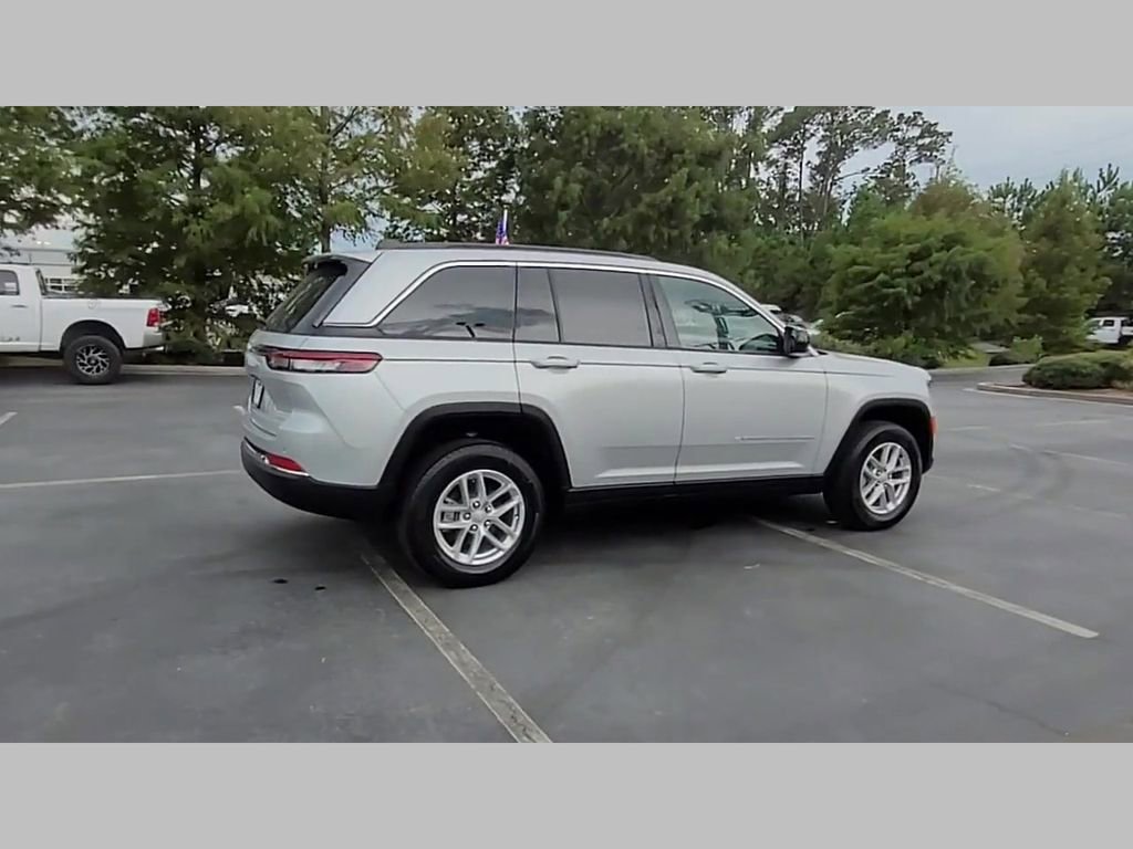 New 2025 Jeep Grand Cherokee Laredo X w/ Luxury Tech Group I image 33