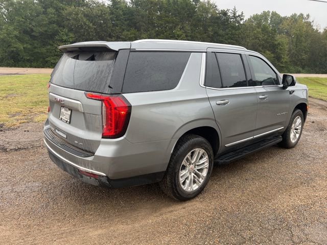 Used 2024 GMC Yukon SLT w/ SLT Luxury Package image 4