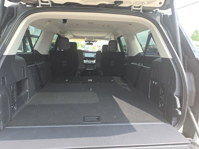 New 2025 Ford Expedition Max Platinum w/ Platinum Ultimate Package AWD/4WD image 17