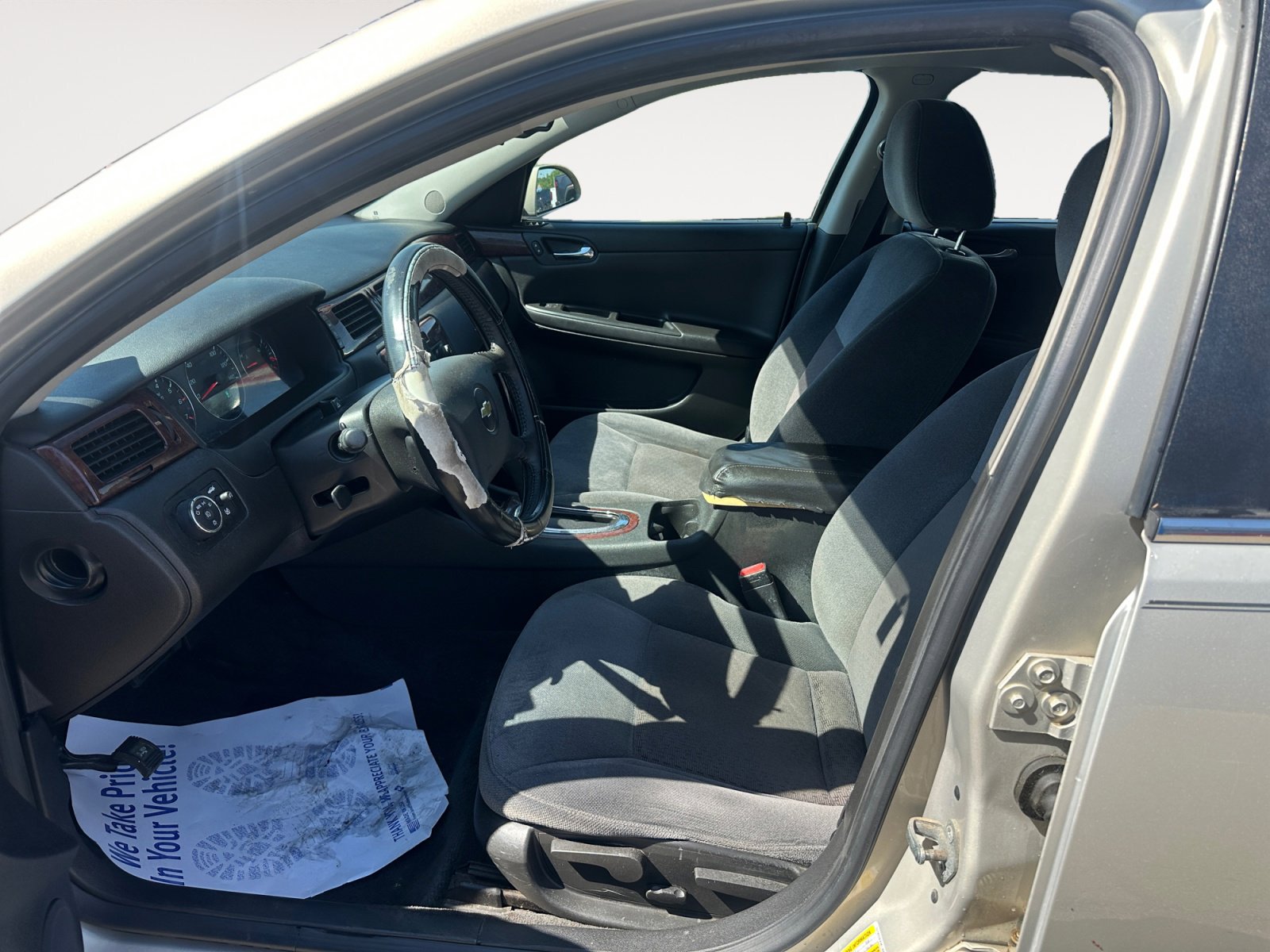 Used 2011 Chevrolet Impala LT FWD image 9