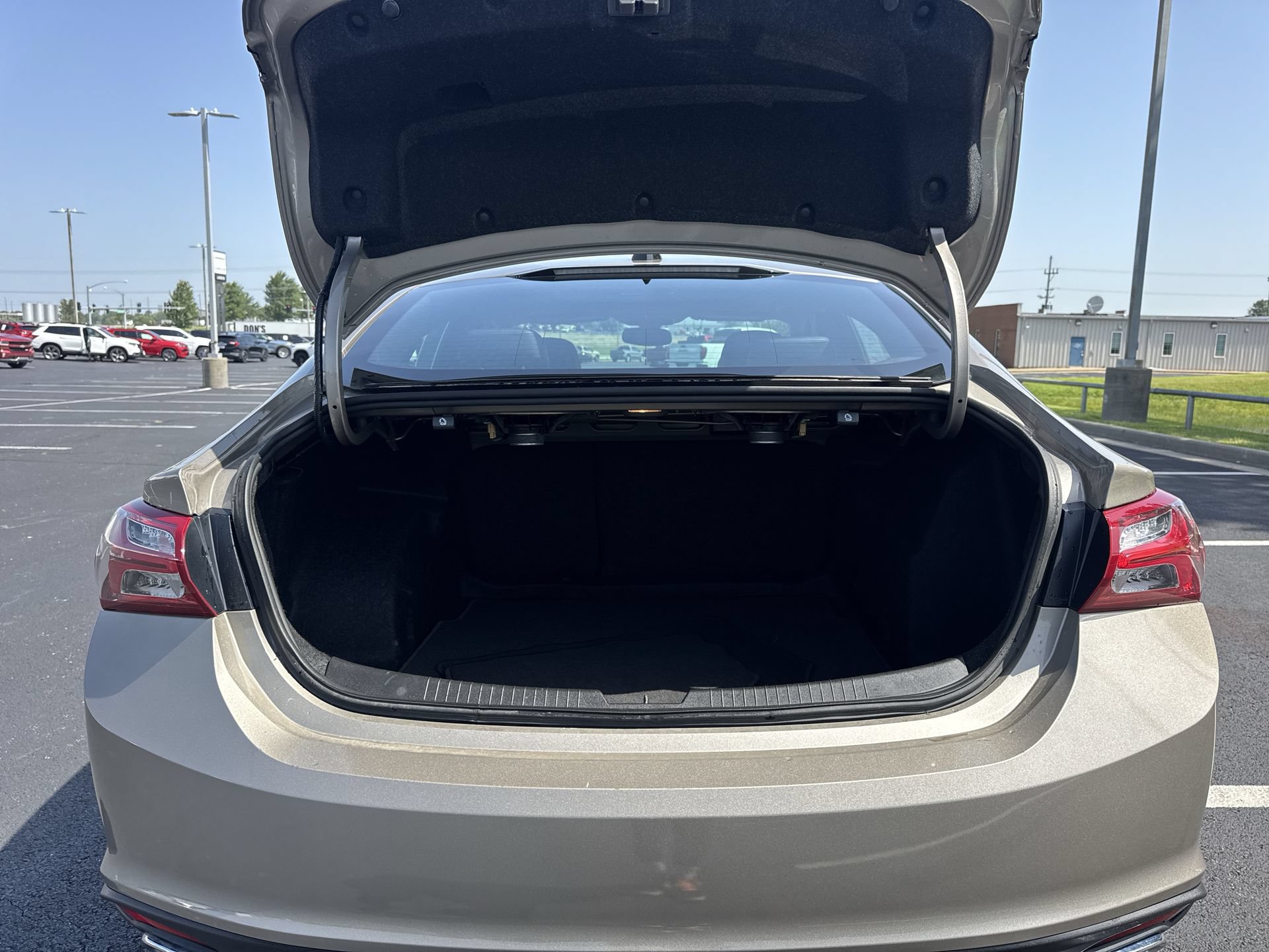 Certified 2022 Chevrolet Malibu Premier FWD image 24
