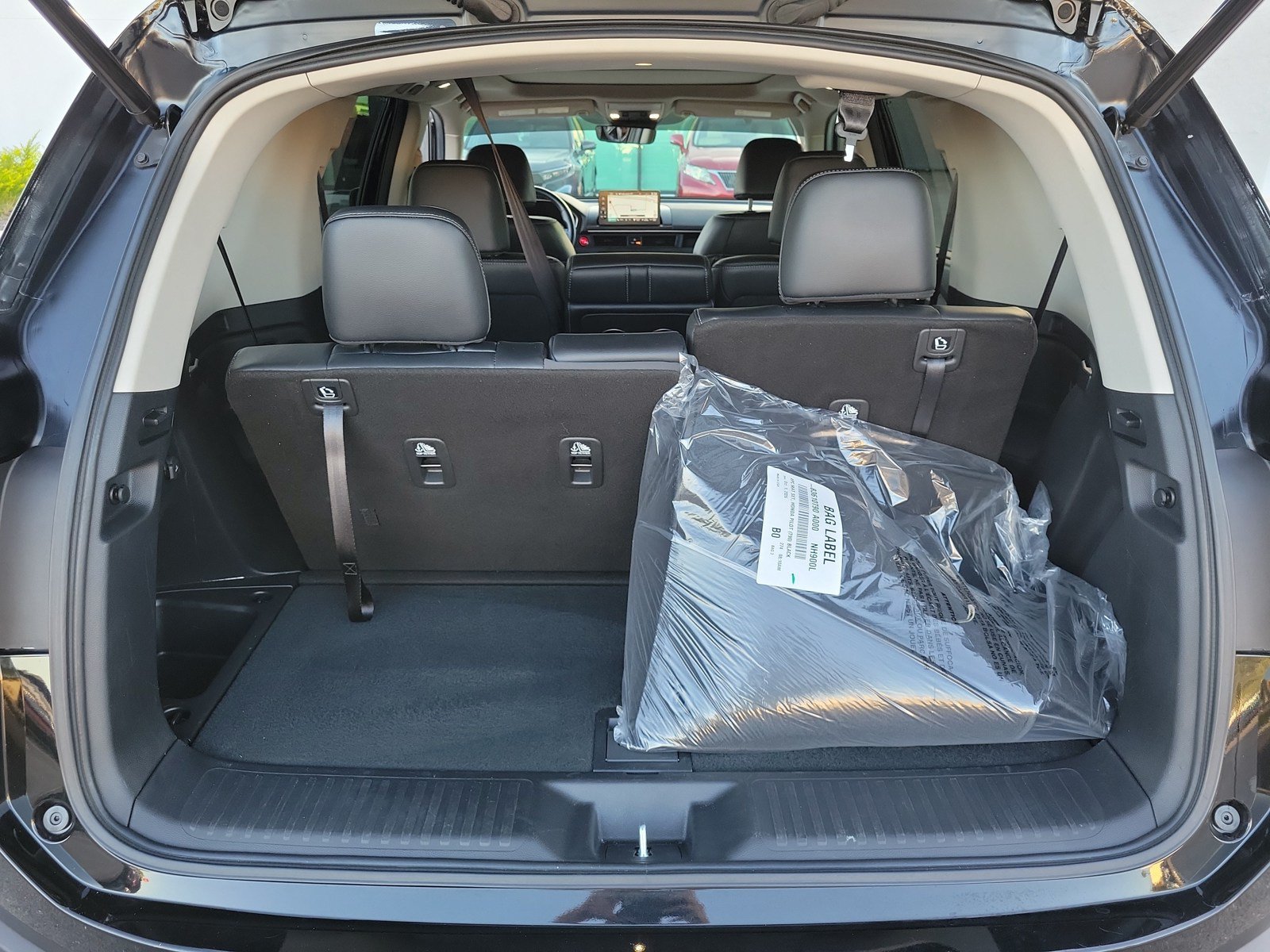 Used 2024 Honda Pilot Touring image 32