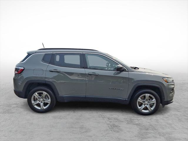 Certified 2024 Jeep Compass Latitude AWD/4WD image 6