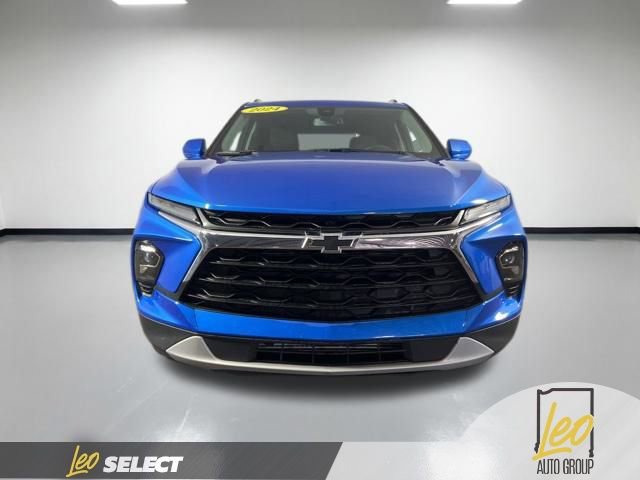 Used 2024 Chevrolet Blazer LT w/ Convenience Package FWD image 2