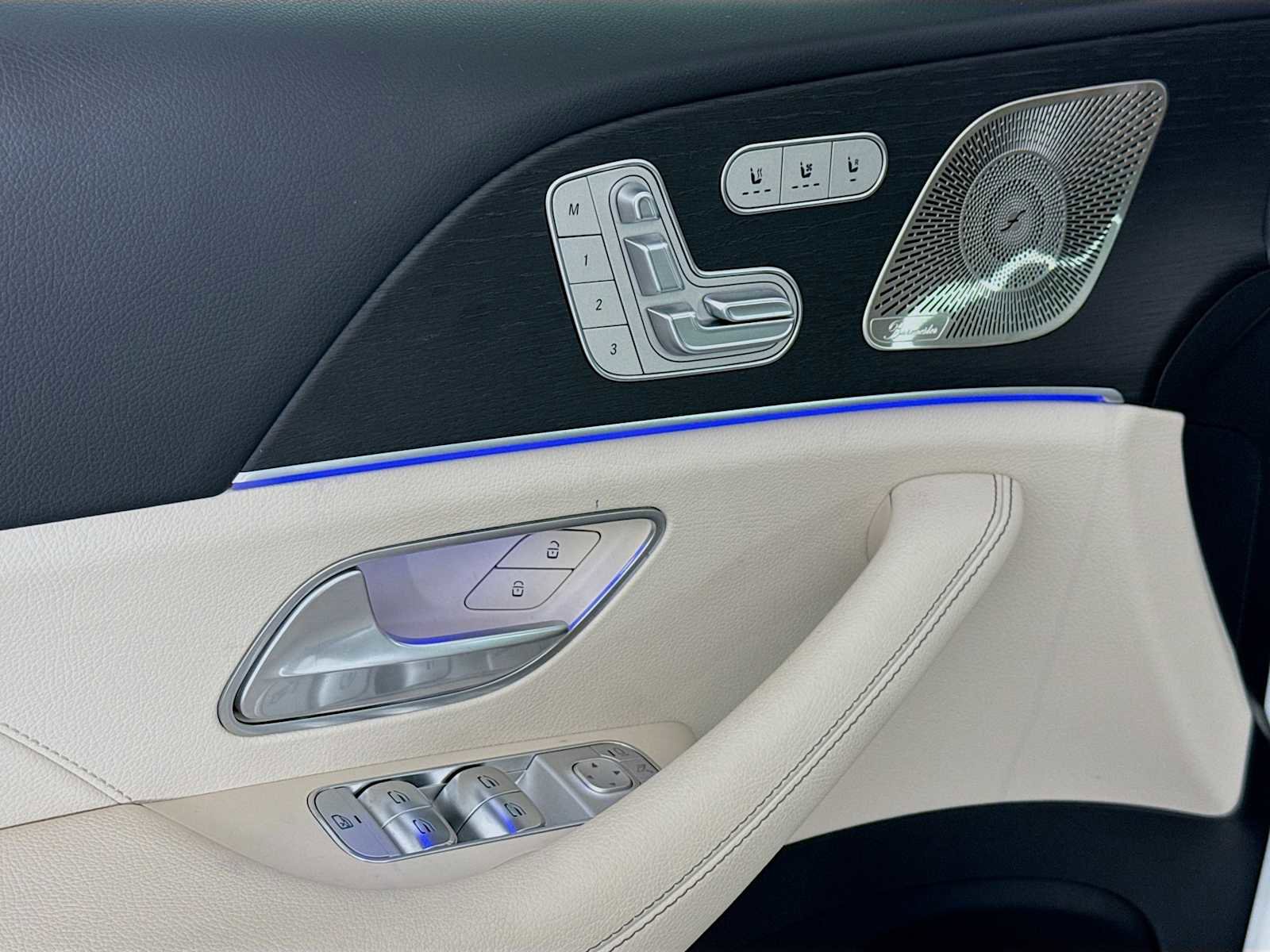 Used 2025 Mercedes-Benz GLS 450 4MATIC image 19