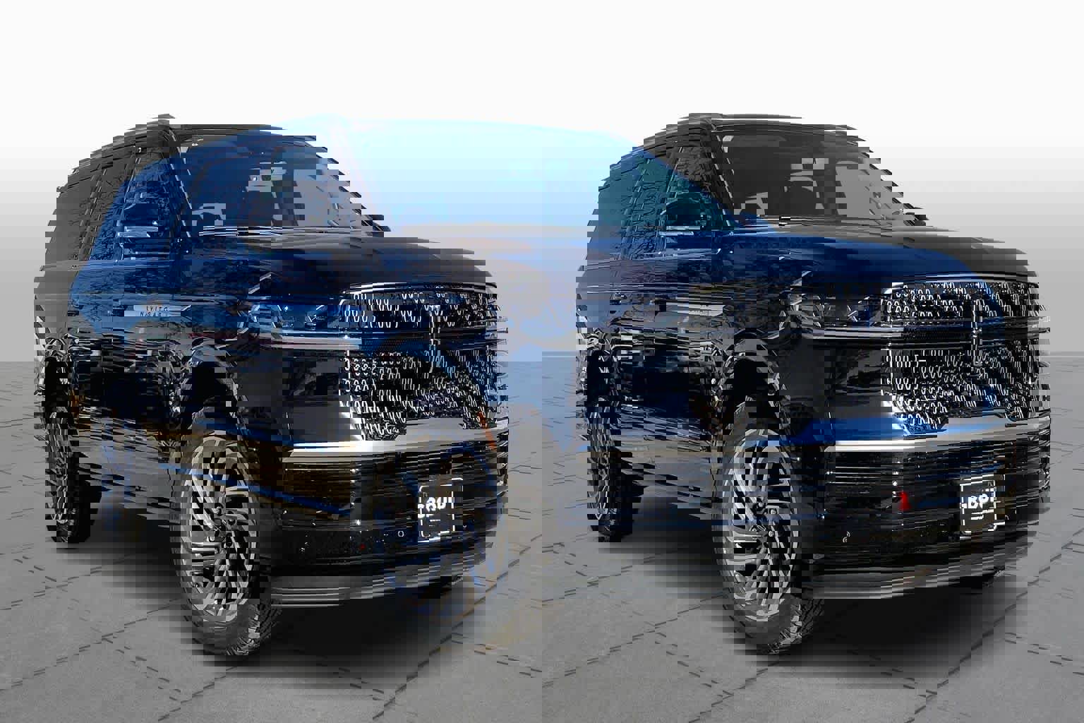 New 2025 Lincoln Navigator L Reserve image 2