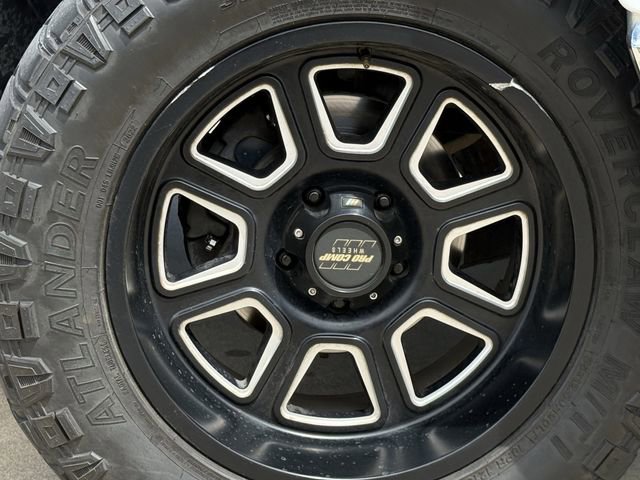 Used 2019 RAM 1500 Classic SLT image 11